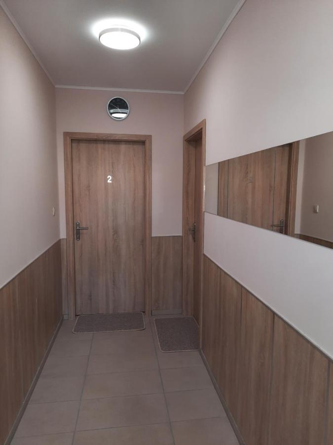 Fenyo Apartman Appartamento Nagykáta Esterno foto