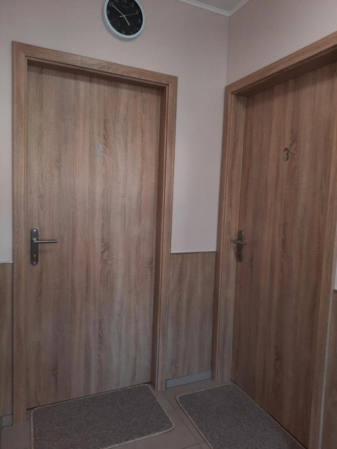 Fenyo Apartman Appartamento Nagykáta Esterno foto
